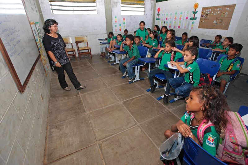 notícia: Escolas de tempo integral registram boa taxa de aprovação no vestibular