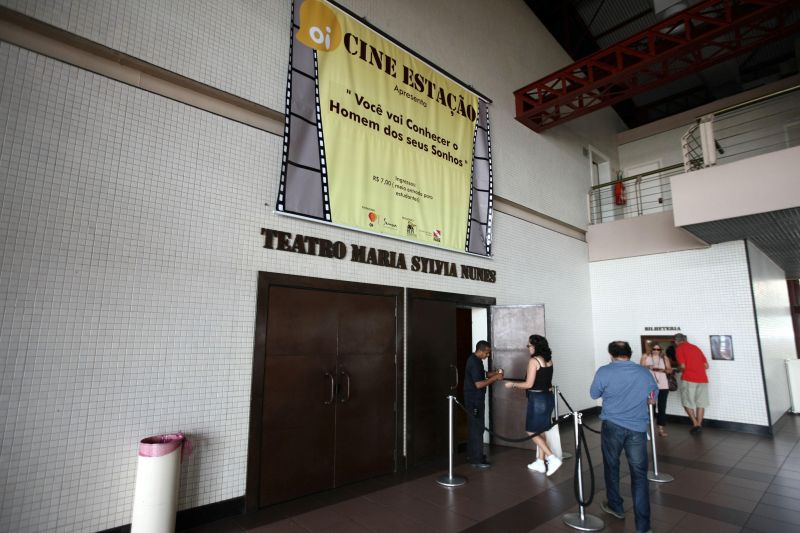 notícia: Truffaut, Saint-Laurent e Cinco Câmeras Quebradas no Cine Estação