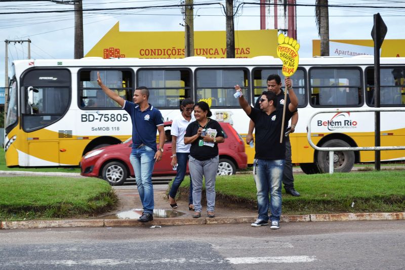 notícia: Detran faz ação educativa na Avenida Augusto Montenegro durante o mês de março