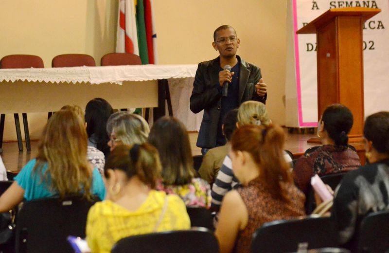 notícia: Escolas priorizam educação pactuada para formação de alunos