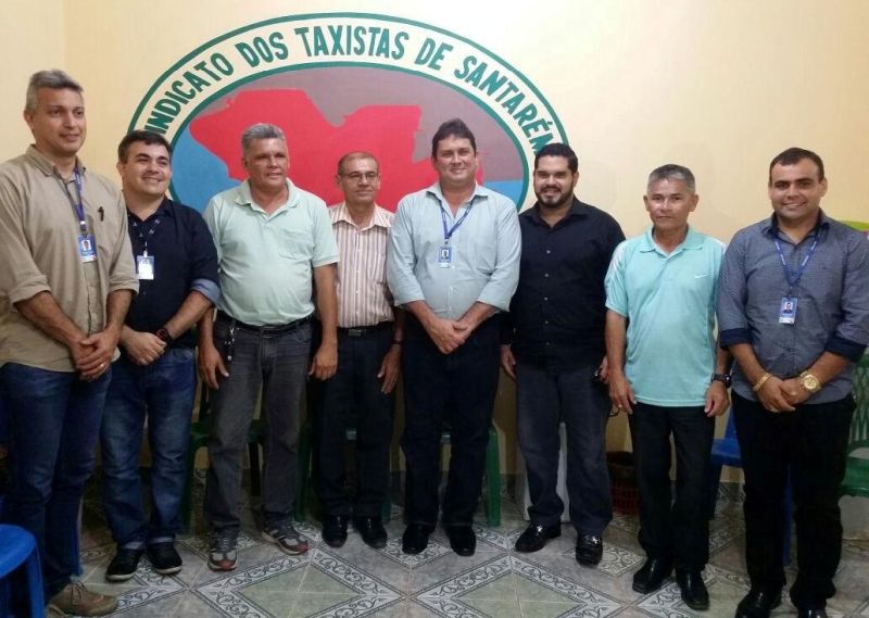 notícia: Taxistas de Santarém recebem capacitação do Imetropará