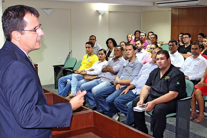 notícia: Nota Fiscal Eletrônica é tema de palestra na associação de supermercados