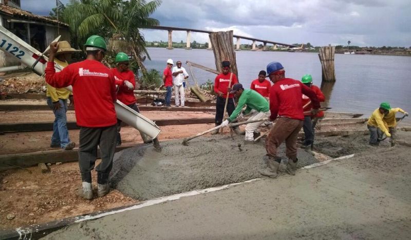 notícia: Rampas de acesso às balsas recebem concreto e sinalização
