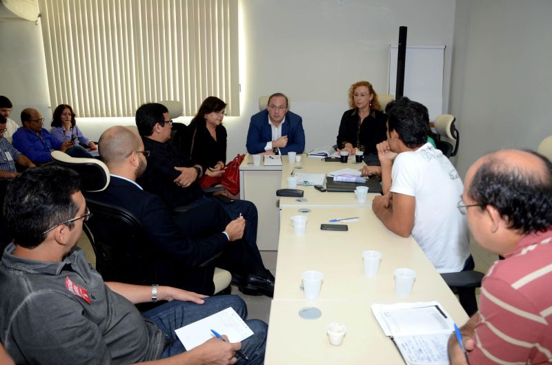 notícia: Governo reforça propostas e busca consenso pelo fim da greve