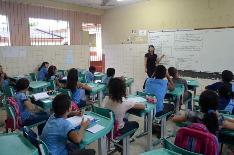 notícia: Levantamento aponta que retorno às aulas cresce em todo Estado