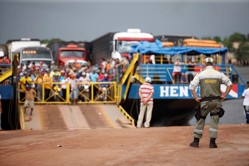 notícia: Detran mobiliza quase 80 agentes na área das obras de reconstrução da Ponte Moju Cidade