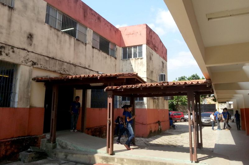 notícia:  Rede pública terá unidades de ensino redimensionadas