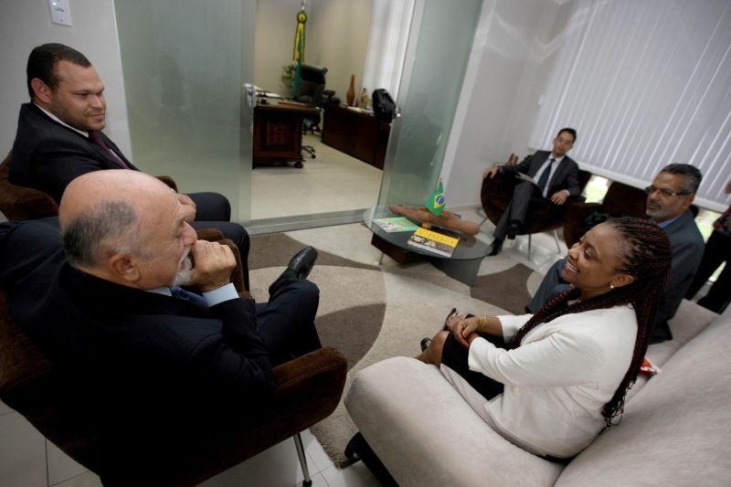 notícia: Igualdade Racial é tema de encontro entre Ministra e comitiva do governo do Estado