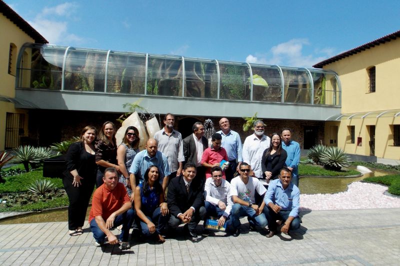 notícia: Representantes de cooperativas minerais visitam o Espaço São José Liberto