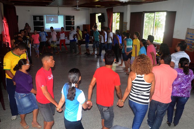 notícia: Professores de Educação Física recebem formações lúdicas e esportivas no 57º JEP 