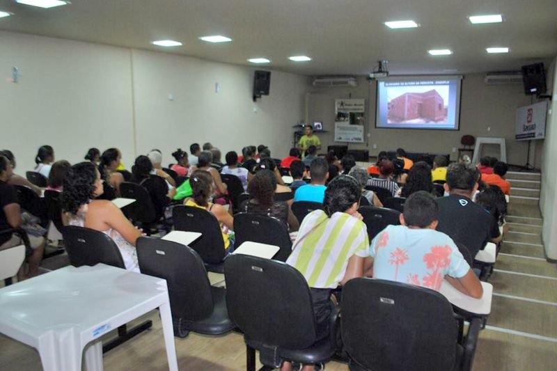 notícia: Cohab orienta beneficiários sobre uso correto do Cheque Moradia 