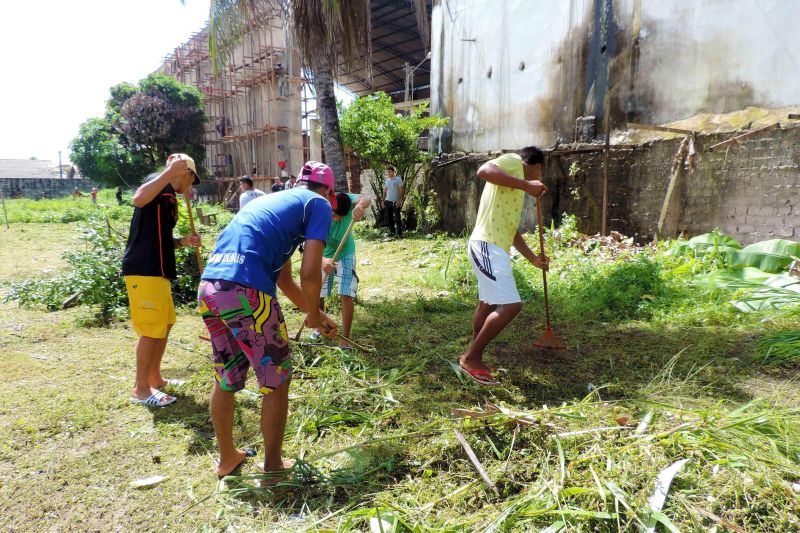 notícia: Escola de Salinas recebe ação do projeto Conquistando a Liberdade