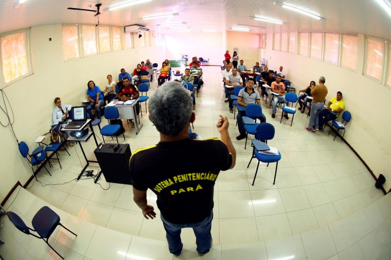 notícia: Susipe oferece cursos de aperfeiçoamento para agentes penitenciários