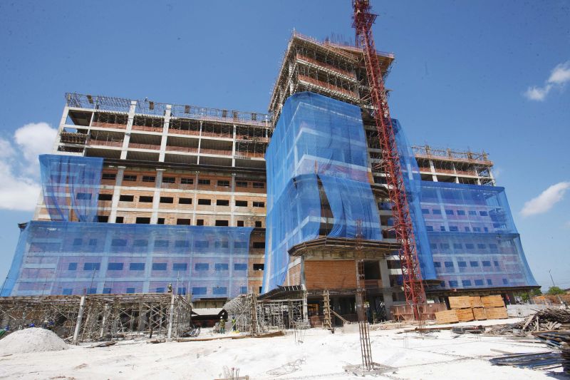 notícia: Obras do Hospital Abelardo Santos chegam à cobertura