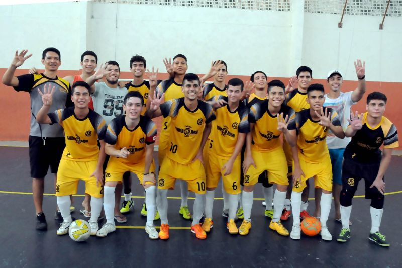 notícia: Santa Rosa e Gentil Bittencourt vencem etapa regional de futsal dos JEP