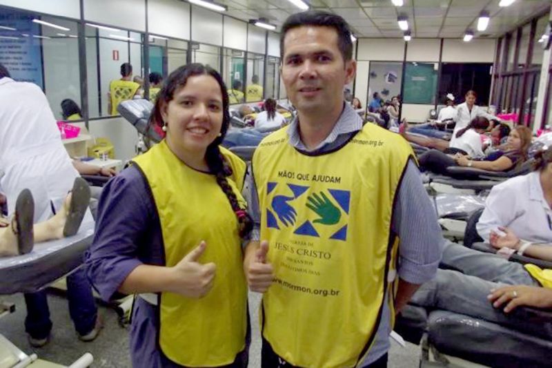 notícia: Voluntários doam sangue no Hemopa no primeiro fim de semana das férias