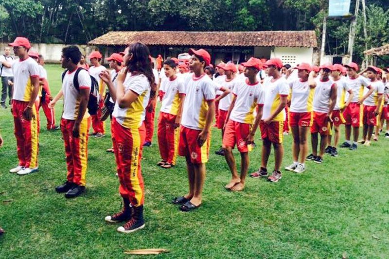 notícia: Servidores do NAC são voluntários em projeto de verão dos bombeiros