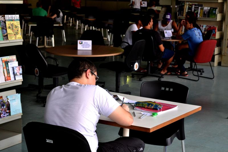 notícia: Biblioteca Pública Arthur Vianna é opção para quem vai estudar no mês de julho 