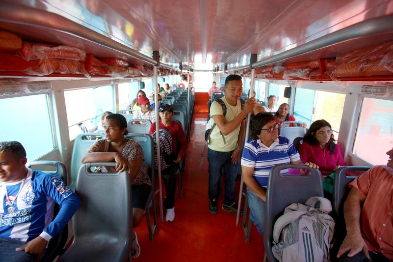 notícia: Governo coloca nova lancha de passageiros na travessia do Rio Moju