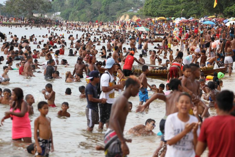notícia: Outeiro recebe milhares de veranistas no terceiro domingo de julho