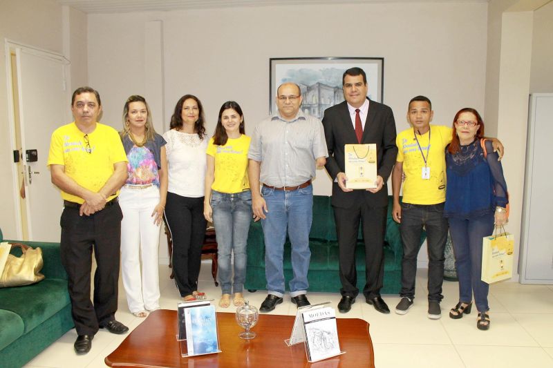 notícia: Pro Paz recebe doação de 1.800 livros por meio do projeto “Livro Solidário” da Ioepa
