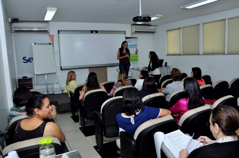 notícia: Reunião avalia utilização de agrotóxicos em alimentos