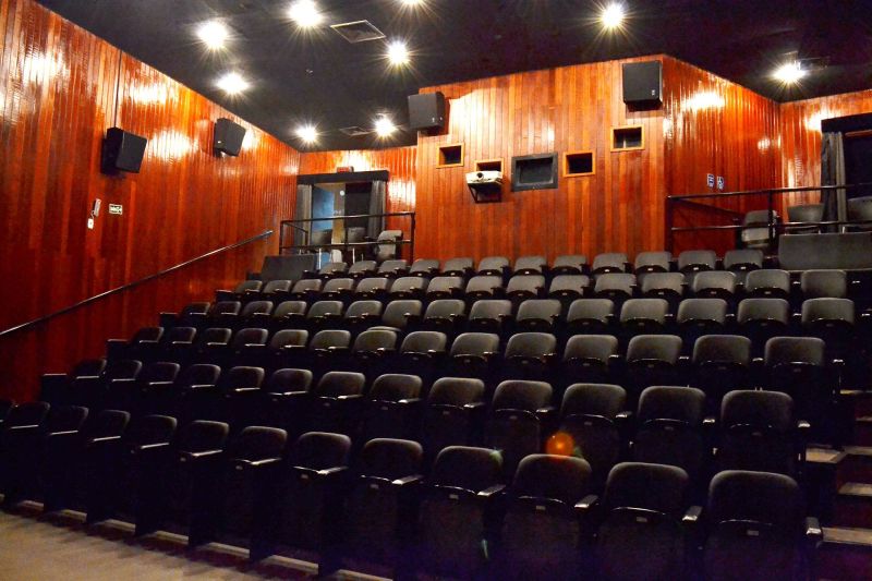 notícia: Cine Líbero Luxardo inaugura primeiro projetor digital do circuito alternativo local