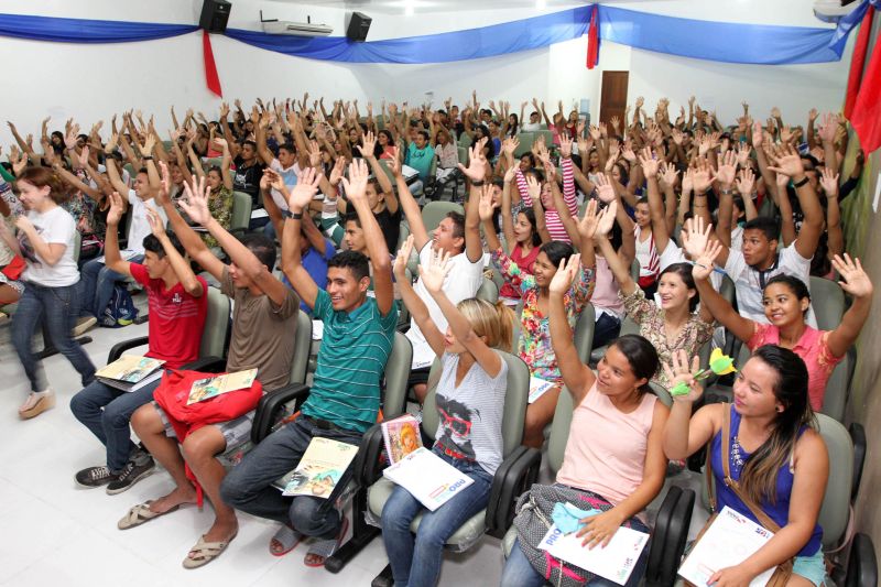 notícia: Caravana Pro Paz Enem realiza aulão em Breves e Abaetetuba