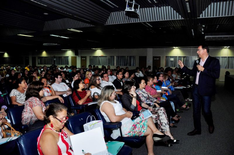 notícia: Profissionais recebem treinamento para agir em acidentes com grande número de vítimas