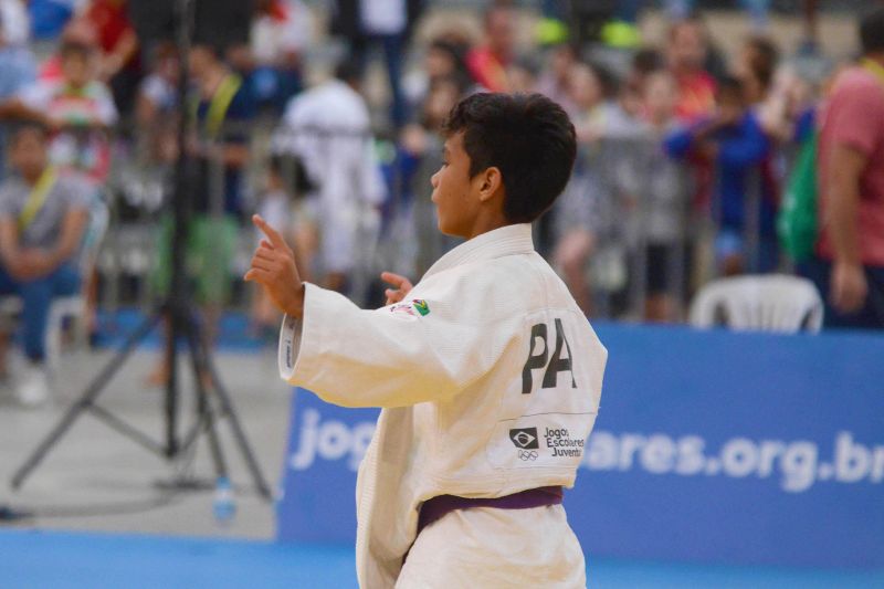 notícia: Atleta paraense medalhista nos Jogos Escolares é convocado para Seleção