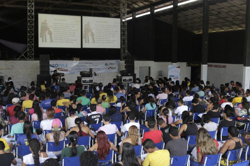 notícia: Manhã de sábado é marcada por aulão do Pro Paz Enem em Benevides