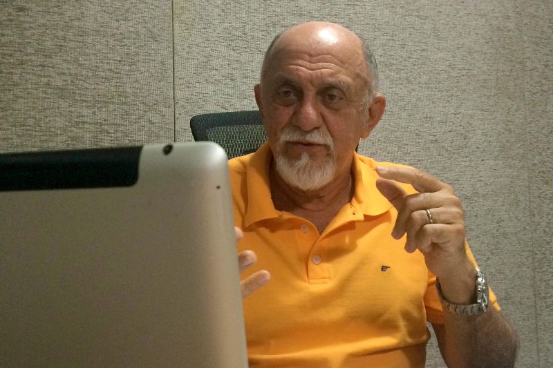 notícia: Ao vivo, governador estreita diálogo com população usando rede social como ferramenta
