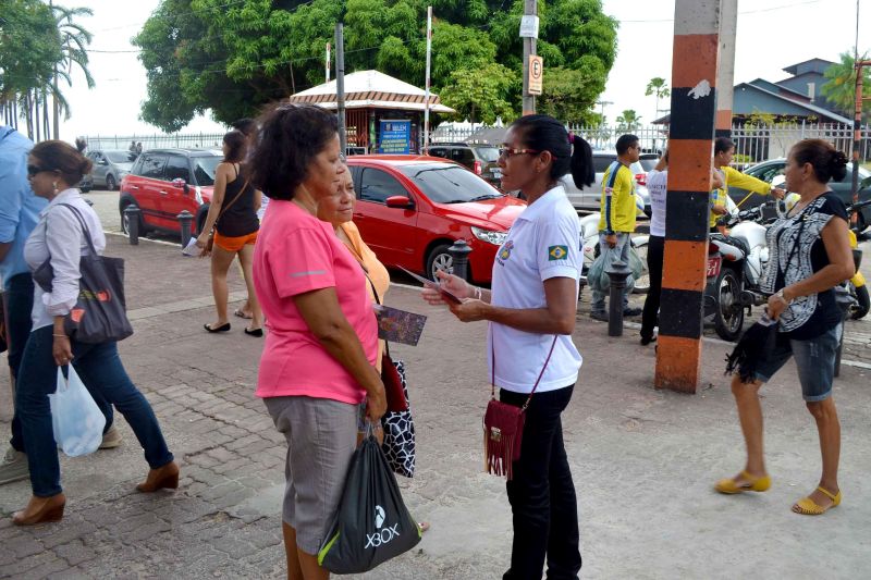 notícia: Detran faz blitz educativa nos principais pontos turísticos de Belém
