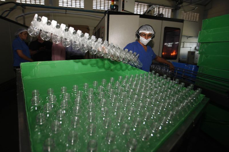 notícia: Imetropará faz visita técnica a empresa de envasamento de água em Benevides