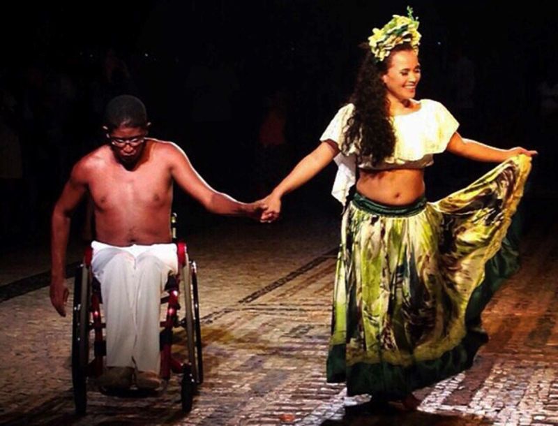 notícia: Teatro Margarida Schivasappa recebe o espetáculo  "Do Nosso Jeito"
