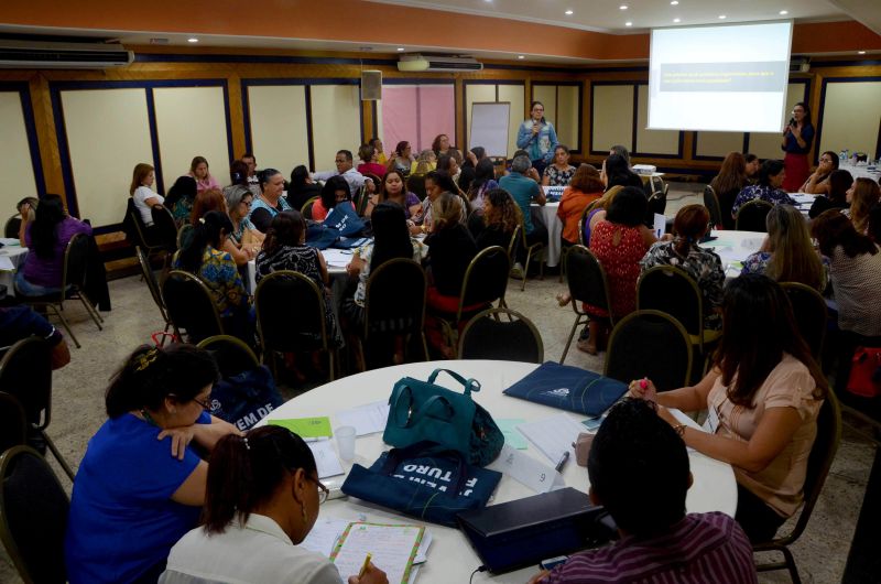 notícia: Diretores de escolas são capacitados no sistema de gestão por resultados