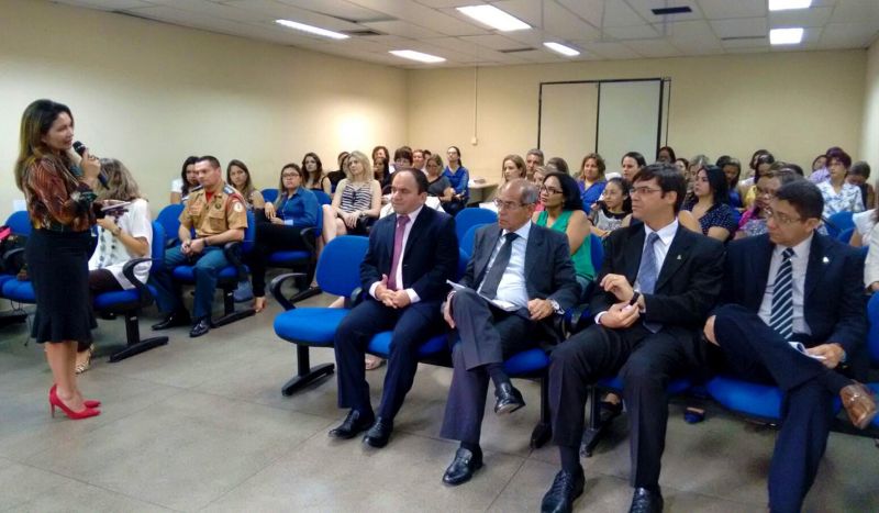 notícia: Seminário fortalece ações de prevenção e combate à violência doméstica no Estado