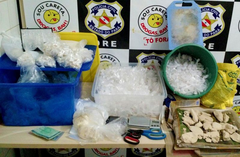 notícia: Polícia Civil desmancha laboratório de refino de drogas em Ananindeua