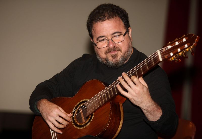 notícia: MEP recebe concerto "Serenatta" com Salomão Habib