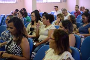 notícia: Professores participam de programa de formação continuada