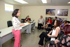 notícia: Promotores públicos conhecem o Sistema Educacional Interativo