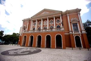 notícia: Crianças viajarão pelas histórias do centenário Theatro da Paz