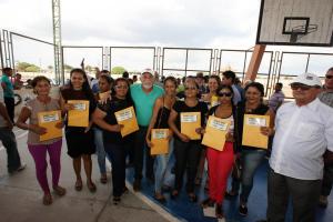 notícia: Em Prainha, Governo entrega benefícios e autoriza obra de terminal hidroviário