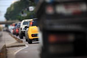 notícia: Detran licencia placas de final 08, 18, 28 e 38 até sexta-feira 