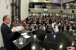 notícia: Mensagem ao Legislativo enumera avanços, adverte para os riscos e convoca sociedade a reagir à crise