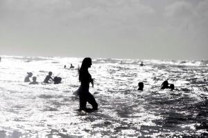 notícia: Carnaval com chuva e maré alta nas principais praias do Estado