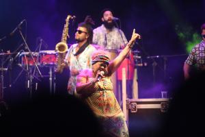 notícia: Publicom 2017 encerra com premiação e show de Trio Manari e Dona Onete