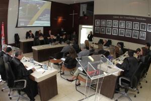 notícia: TCE emite parecer prévio aprovando Balanço Geral do Estado 2016