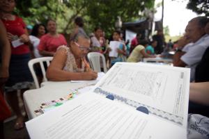 notícia: Cohab convoca famílias da comunidade Fé em Deus para entregar títulos de imóveis