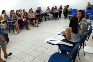 notícia: Seaster capacita supervisores e visitadores do “Criança Feliz”